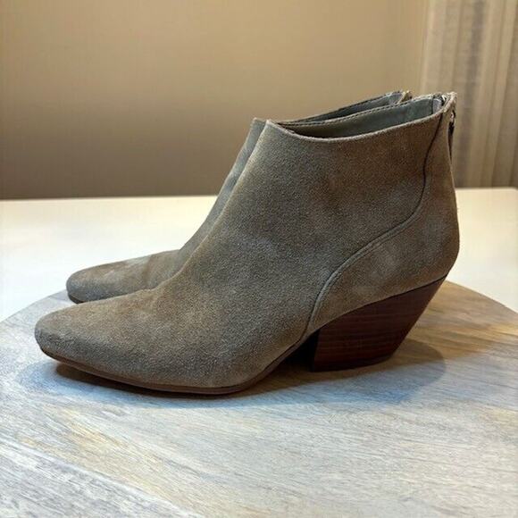 Marc Fisher Women's Teona Brown Suede Pointy Toe Ankle Boots Booties US Size 8.5 - Picture 2 of 10